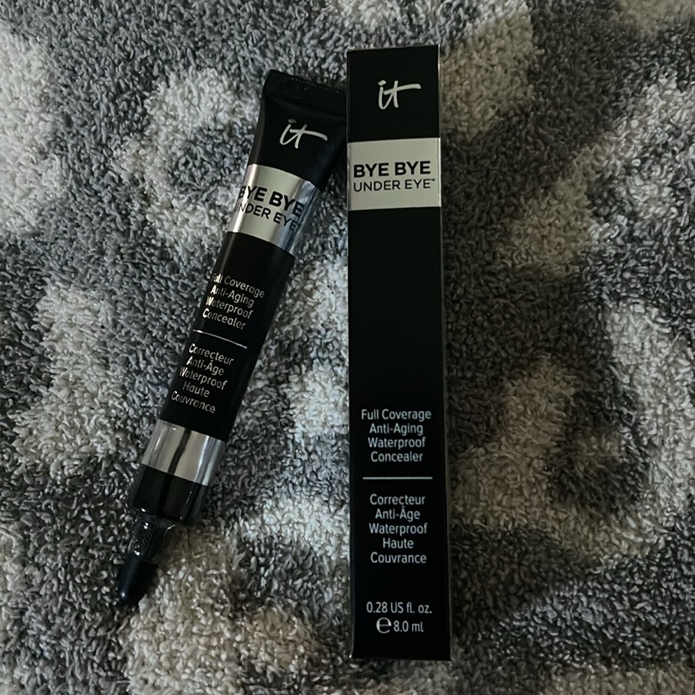 it Cosmetics: Bye Bye Under Eye Full Coverage Waterproof Concealer: Sealed!